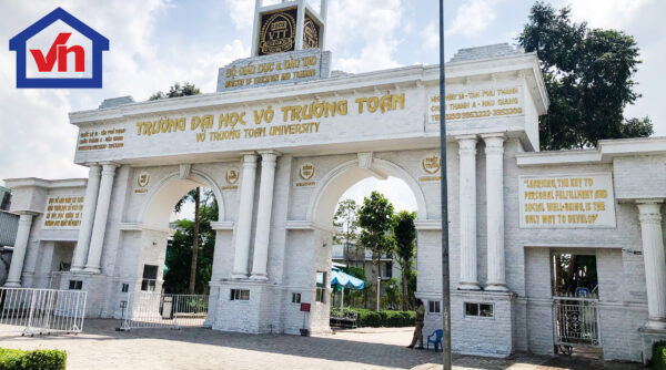 Đá bóc trắng - Trường Đại học Võ Trường Toản